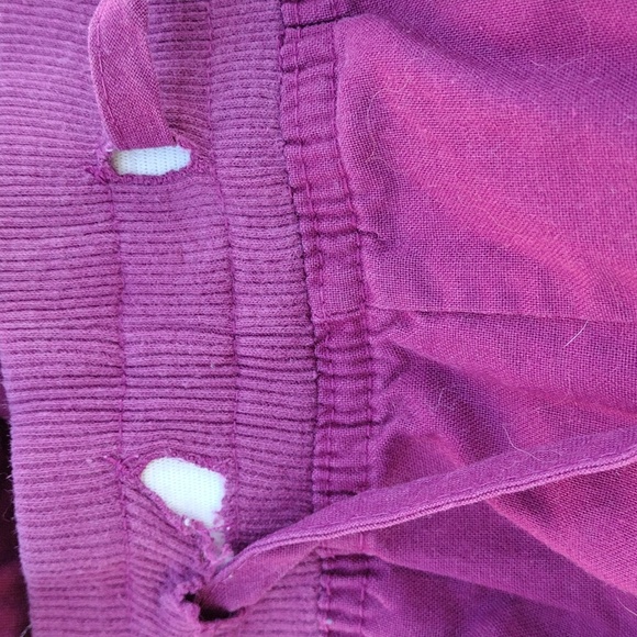 Scrub capris - Picture 7 of 8